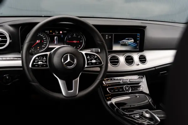 Mercedes-Benz E 220 D Avantgarde 7