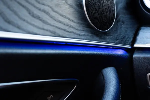 Mercedes-Benz E 220 d Avantgarde 53