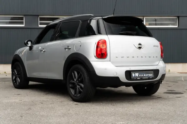 MINI Countryman Cooper D 6