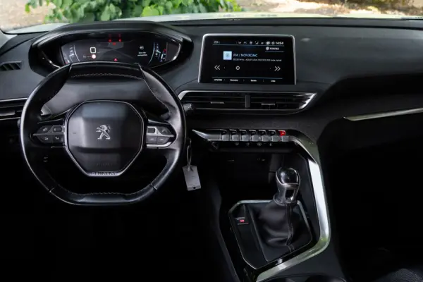 Peugeot 5008 1.5 BlueHDi Allure 10