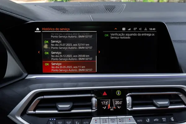 BMW X7 40 d xDrive Pack M 17