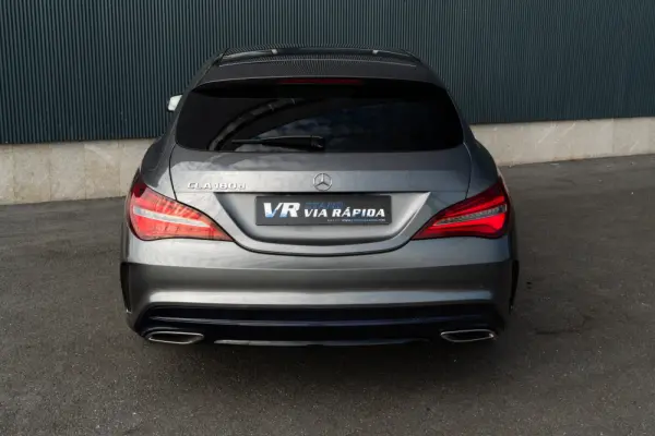 Mercedes-Benz CLA 180 d Shooting Brake AMG Line 5