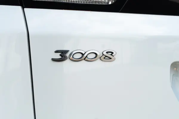 Peugeot 3008 1.5 BlueHDi Allure Pack 32