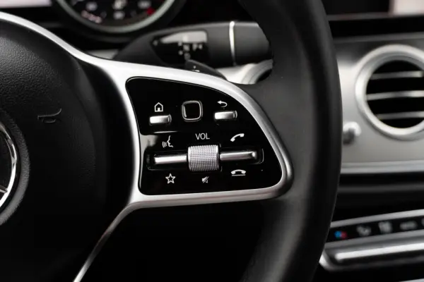 Mercedes-Benz E 220 D Avantgarde 45