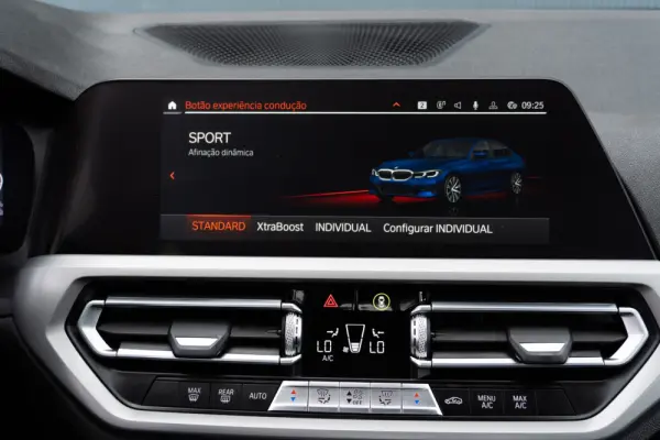 BMW 330 e Line Luxury Auto 18