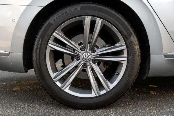 Volkswagen Arteon 2.0 TDI R-Line DSG 33