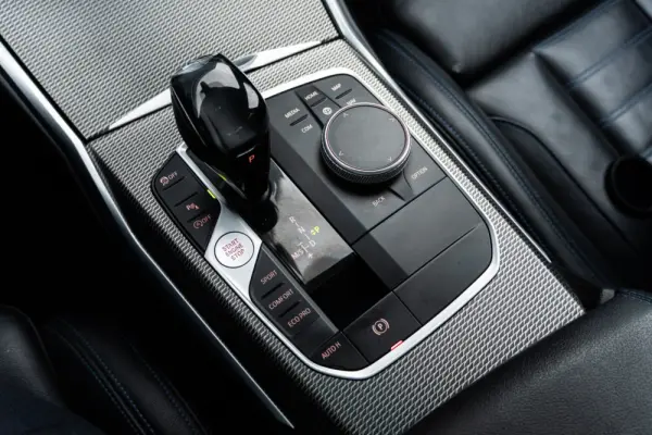 BMW 320 d Pack Desportivo M Auto 22