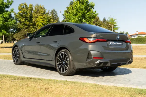 BMW i4 eDrive35 Pack Desportivo M 6