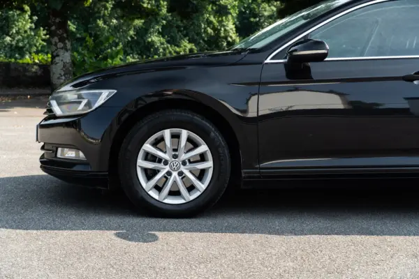 Volkswagen Passat Variant 1.6 TDI Confortline DSG 29