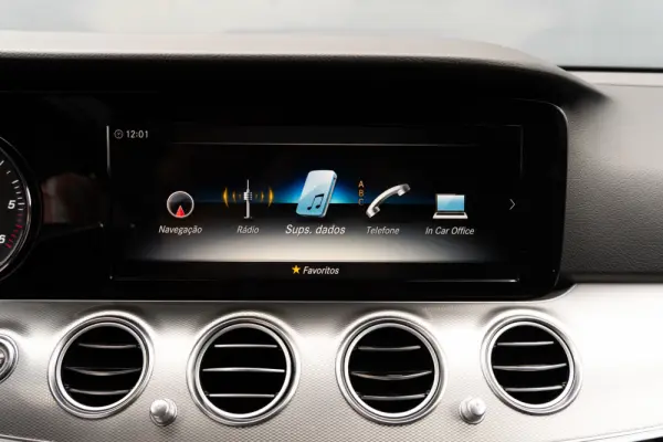 Mercedes-Benz E 220 D Avantgarde 15