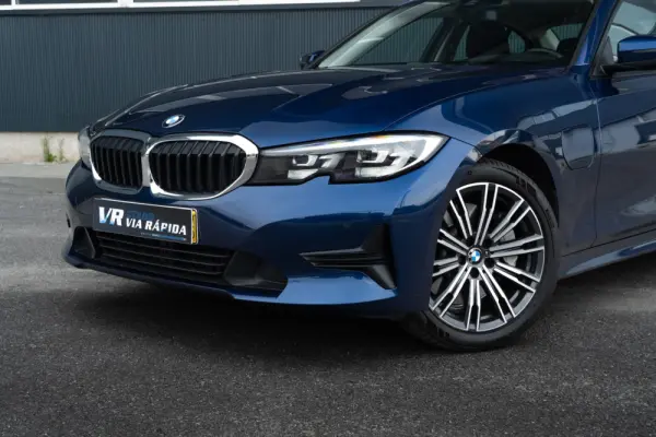 BMW 330 e Line Luxury Auto 25
