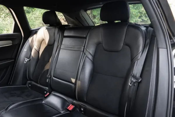 Volvo V90 2.0 D4 R-Design Geartronic 9