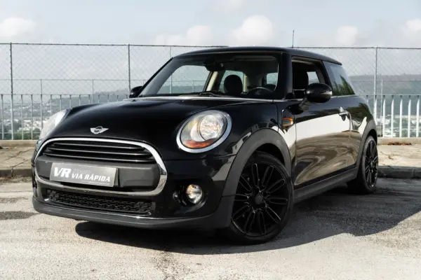 MINI 3 Portas Cooper 1