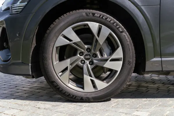 Audi e-tron Sportback 55 quattro S line 38