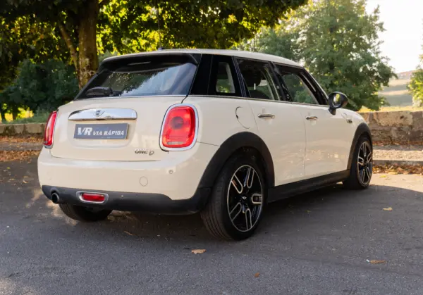 MINI 5 Portas One D 4