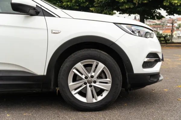 Opel Grandland X 1.2 T Business Edition 30
