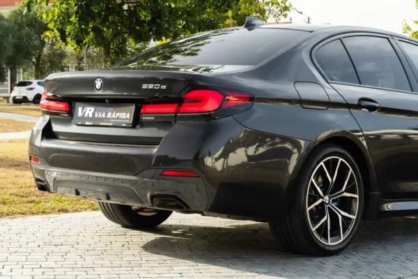 BMW 520 e Pack M 38