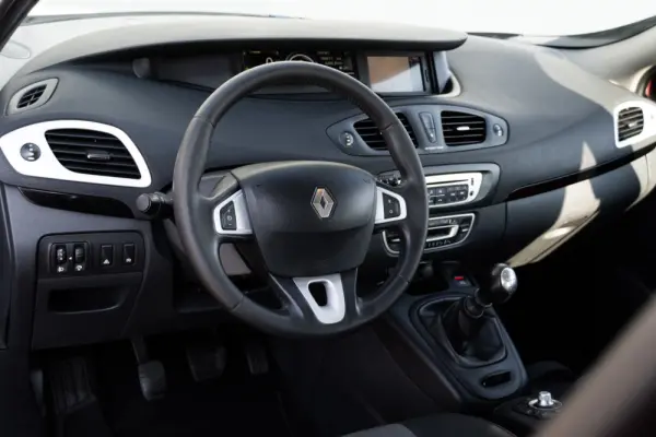 Renault Scénic 1.5 dCi Dynamique S 10