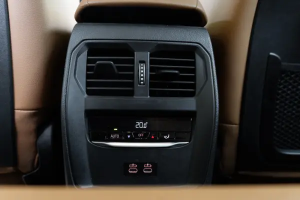BMW 318 d Pack Desportivo M Pro Auto 57