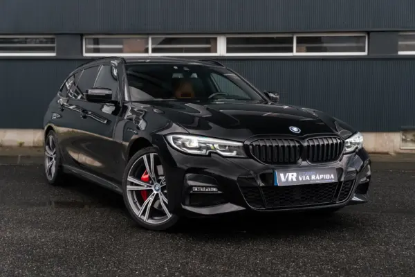BMW 330 e Pack M Auto 3