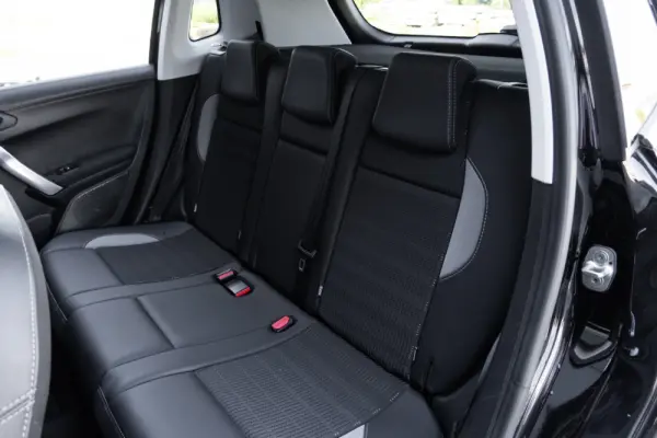 Peugeot 2008 1.2 PureTech Allure 9