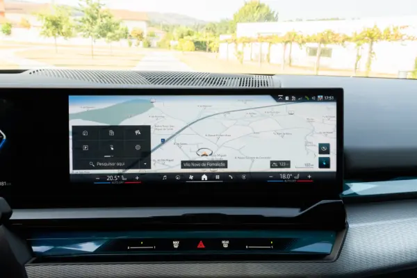 BMW i5 eDrive40 Pack Desportivo M 15