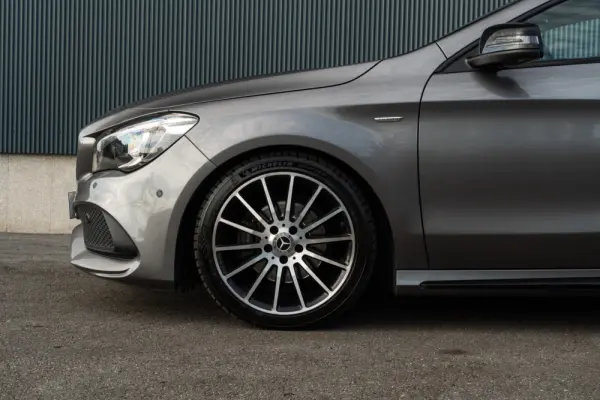 Mercedes-Benz CLA 180 d Shooting Brake AMG Line 37