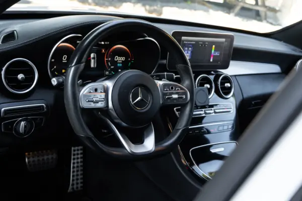 Mercedes-Benz C 300 de AMG Line 7