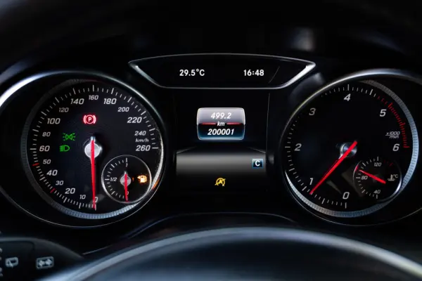 Mercedes-Benz CLA 180 d 13