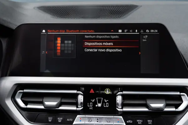 BMW 330 e Line Luxury Auto 14
