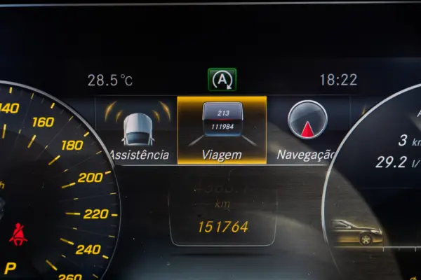 Mercedes-Benz E 220 d Avantgarde 14