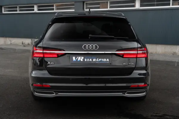 Audi A6 Avant 40 TDI S tronic 5