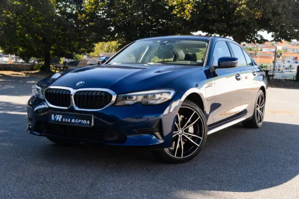 BMW 330 e 1