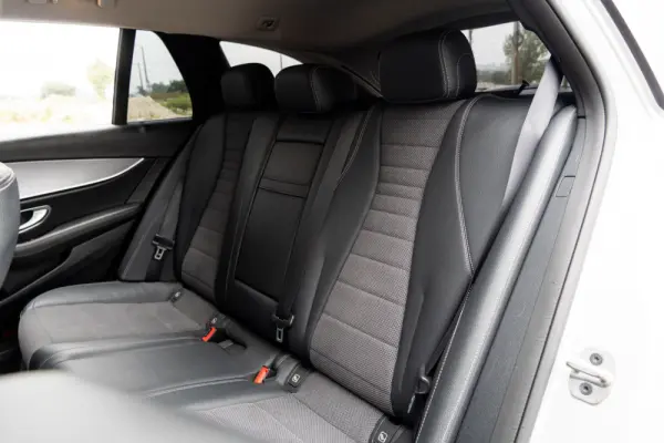 Mercedes-Benz E 220 D Avantgarde 9