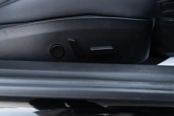 Tesla Model 3 Standard Range Plus RWD 23