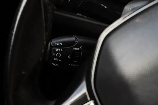 Peugeot 3008 1.5 BlueHDi Allure Pack 40