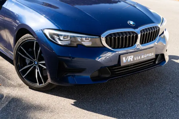 BMW 330 e 29