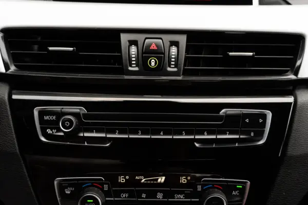 BMW X1 16 d sDrive Advantage 20