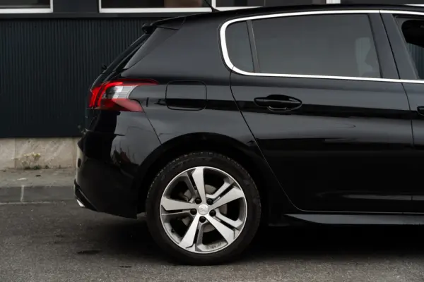 Peugeot 308 1.5 BlueHDi GT Line 32