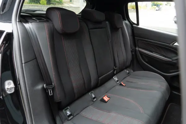Peugeot 308 1.5 BlueHDi GT Line 9