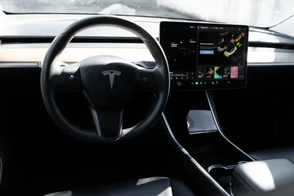 Tesla Model 3 Standard Range Plus RWD 7
