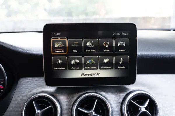 Mercedes-Benz CLA 180 d 16