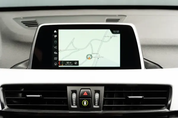 BMW X1 16 d sDrive Advantage 14