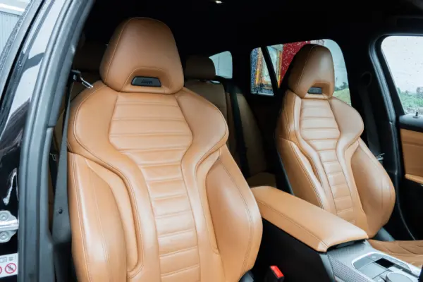 BMW 330 e Pack M Auto 48