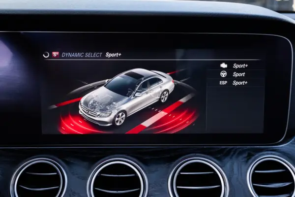 Mercedes-Benz E 220 d Avantgarde 19