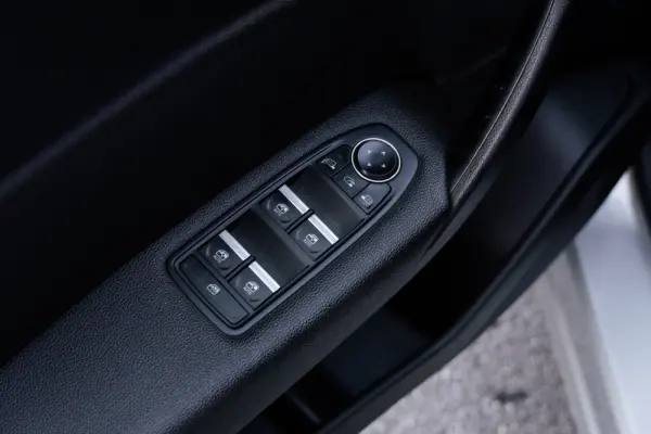 Renault Captur 1.6 E-Tech Plug-In Intens 44