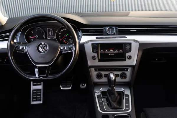 Volkswagen Passat Variant 1.6 TDI Confortline DSG 10