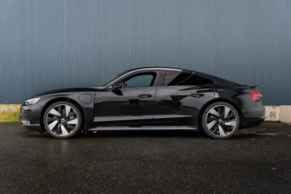 Audi e-tron GT quattro 43