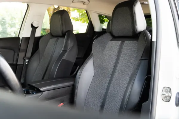 Peugeot 5008 1.5 BlueHDi Allure 8