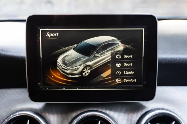 Mercedes-Benz CLA 180 d 19